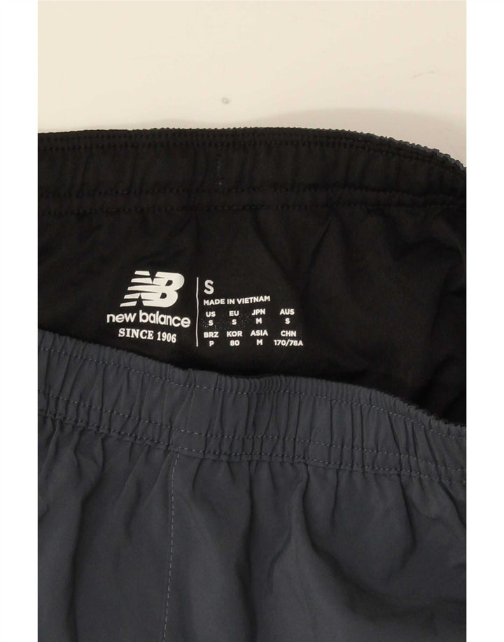 Shorts esportivos masculinos New Balance pequenos cinza