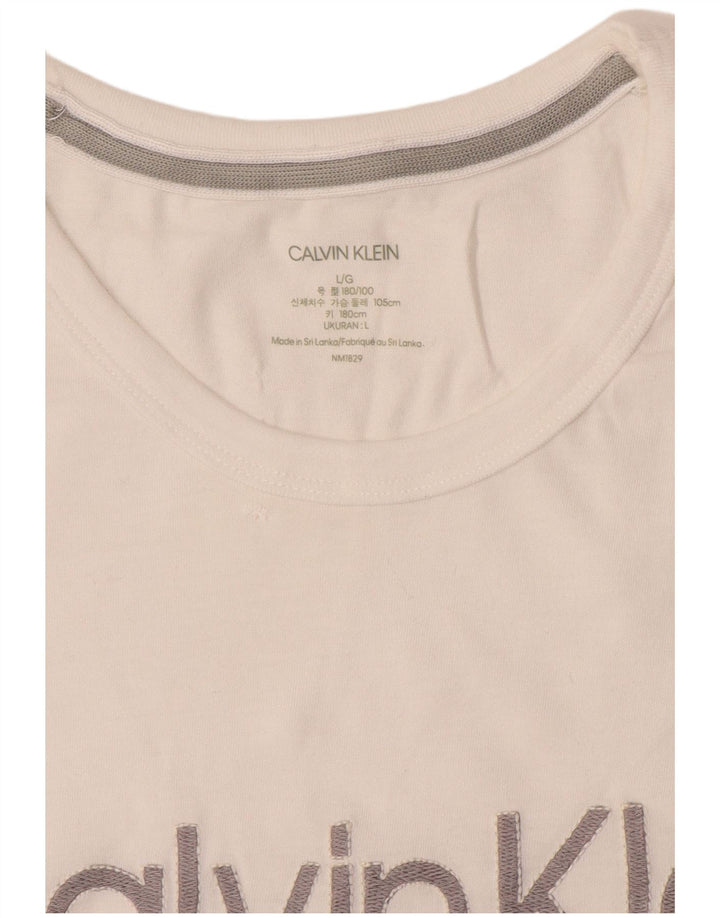 Camiseta masculina Calvin Klein com estampa gráfica grande branca