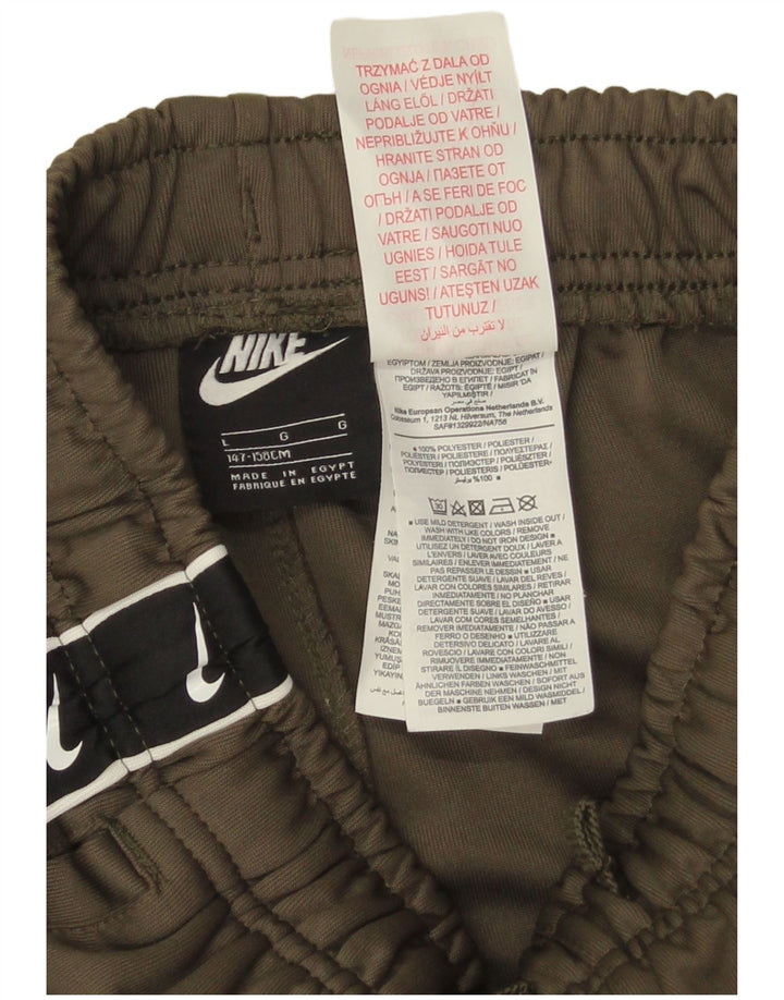Shorts esportivos gráficos Nike Boys 12-13 anos grandes cáqui poliéster