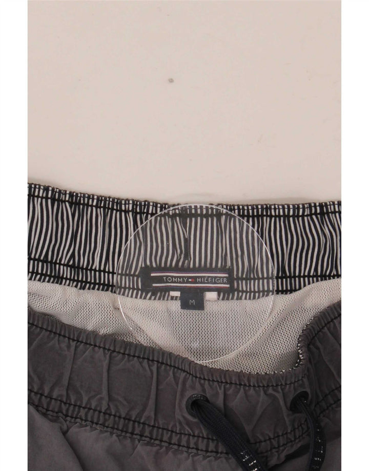 Shorts esportivos masculinos Tommy Hilfiger cinza médio