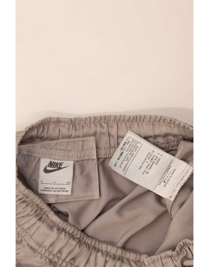 Shorts esportivos femininos Nike UK 8 pequenos cinza