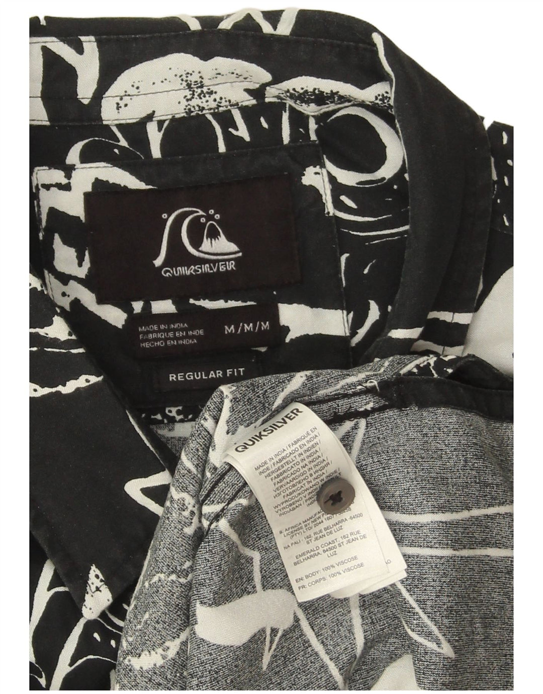 Camisa masculina Quiksilver manga curta regular fit média preta floral havaiana