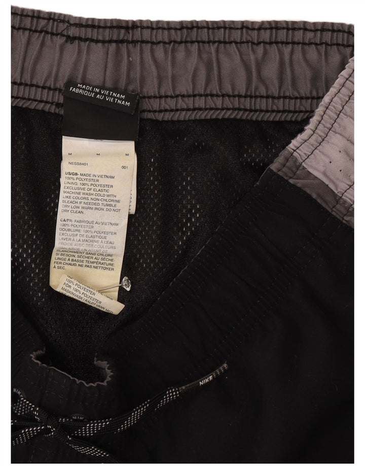 Shorts esportivos masculinos Nike médio preto colorblock poliéster