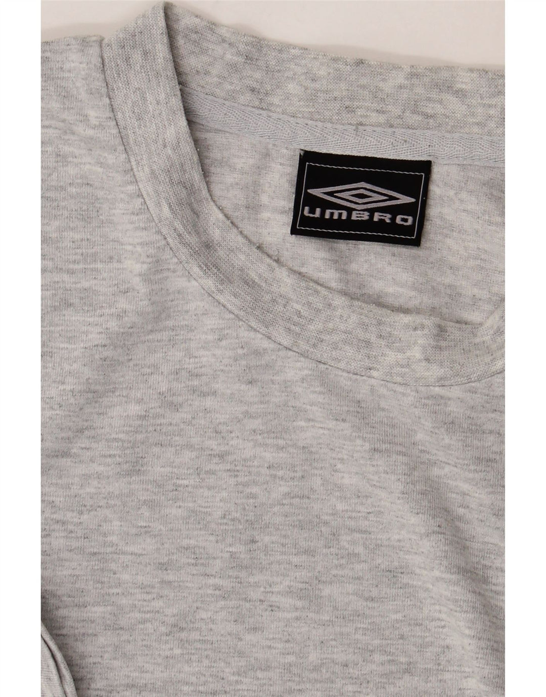 Camiseta masculina UMBRO grande cinza manchada