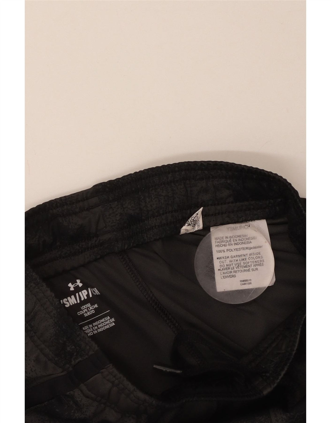 Shorts esportivos gráficos para meninas UNDER ARMOUR 7-8 anos pequenos camuflados pretos