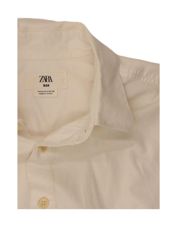 Camisa masculina pequena