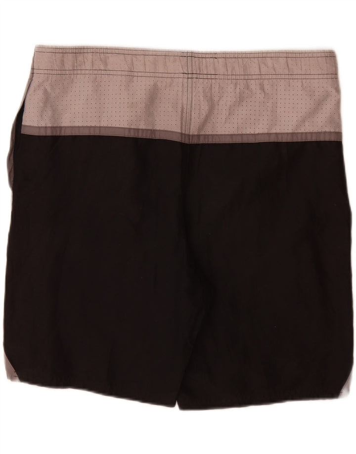 Shorts esportivos masculinos Nike médio preto colorblock poliéster