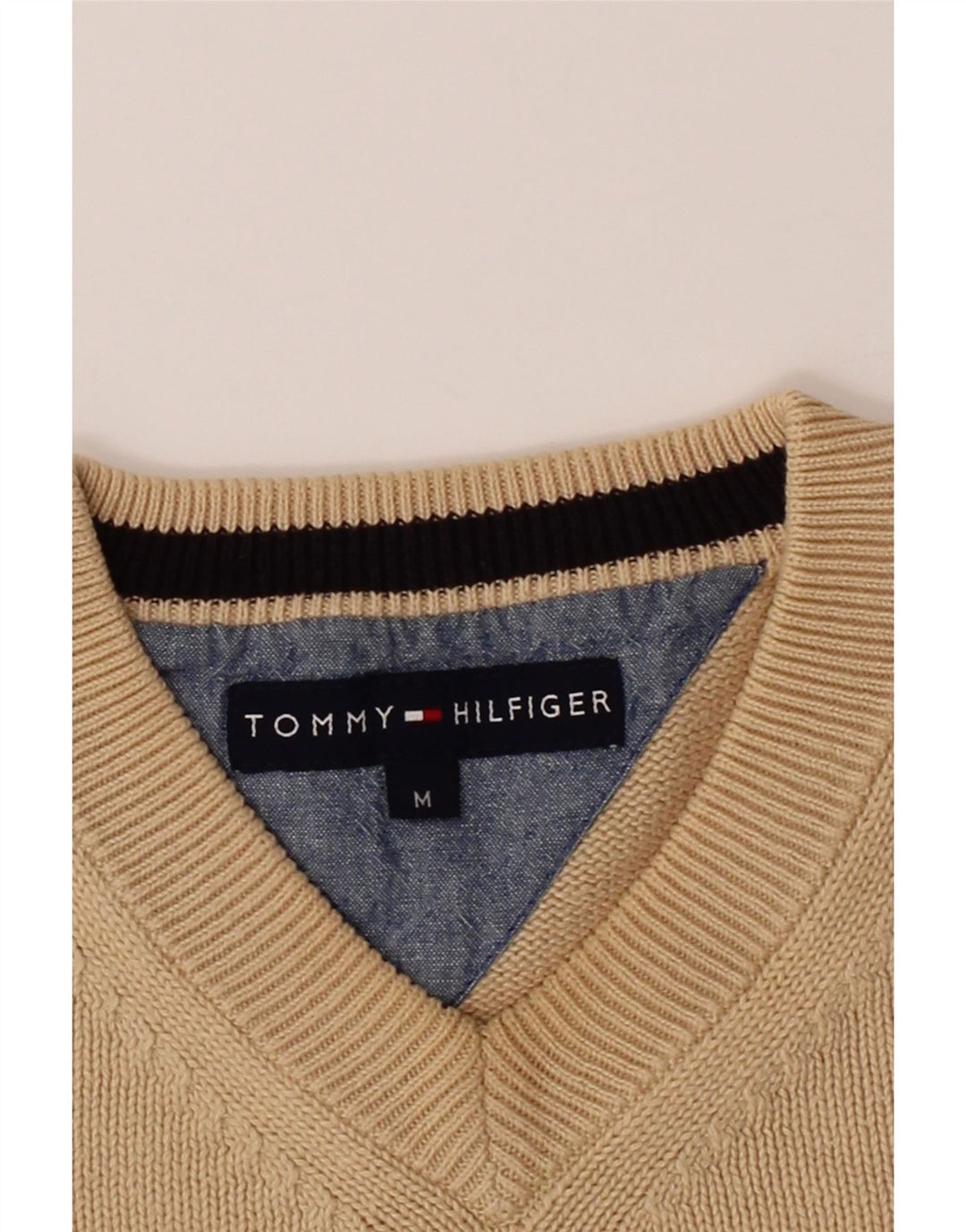 Suéter masculino TOMMY HILFIGER com decote em V de algodão bege médio