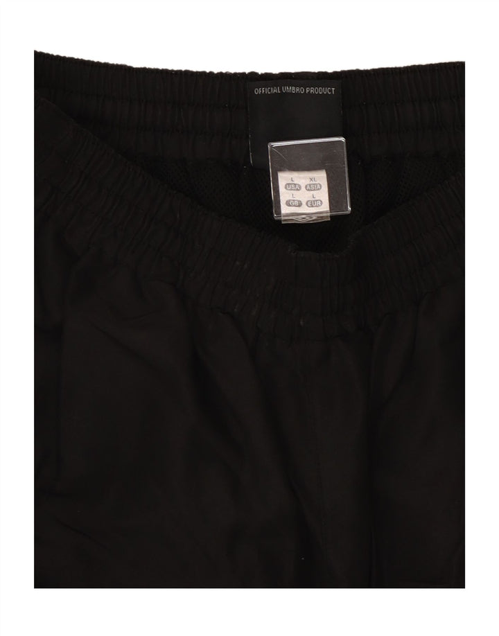 Umbro Mens Graphic Bermuda Sport Shorts Grande Poliéster Preto