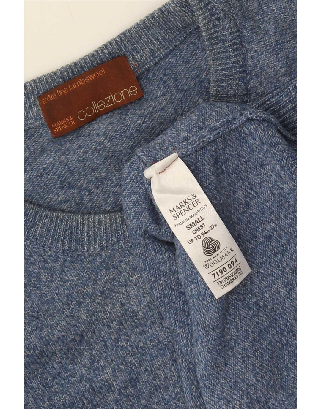 Suéter masculino Marks & Spencer com gola redonda, lã de cordeiro manchada azul pequena
