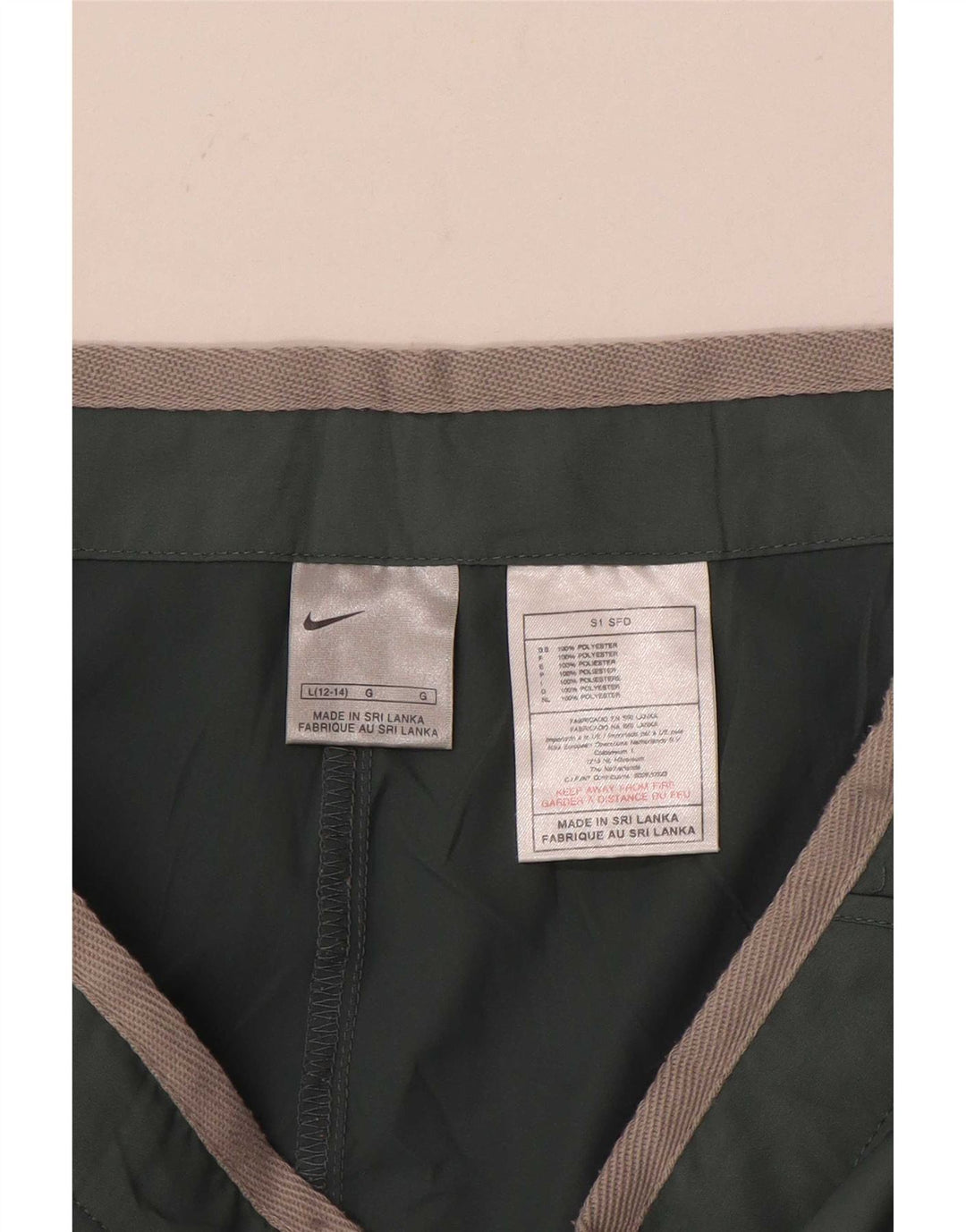Shorts esportivos femininos Nike US 12/14 grande poliéster verde