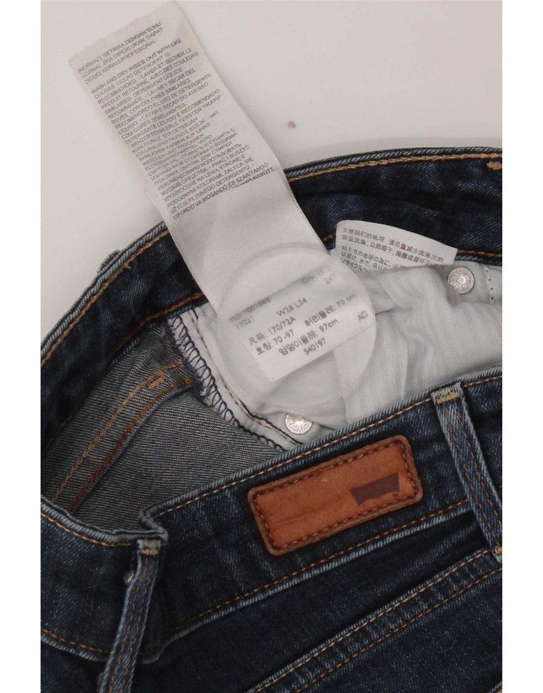 Shorts jeans feminino Bold Curve da Levi's W28 algodão azul marinho médio