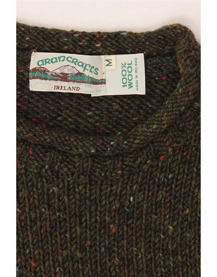 Suéter masculino Aran Crafts com gola canoa, lã manchada cáqui médio