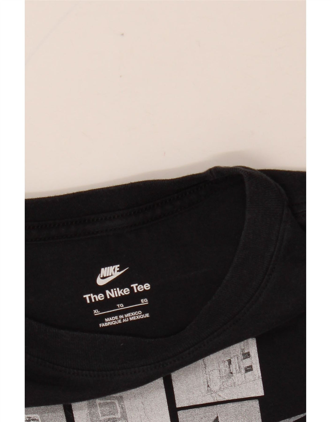 Camiseta feminina NIKE com estampa gráfica UK 18 XL preta