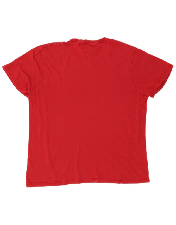 Camiseta masculina Tommy Hilfiger com estampa gráfica grande vermelha