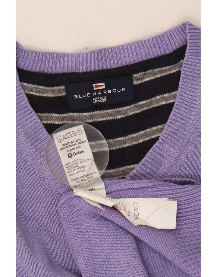 Suéter masculino Marks & Spencer Blue Harbor com decote em V roxo médio