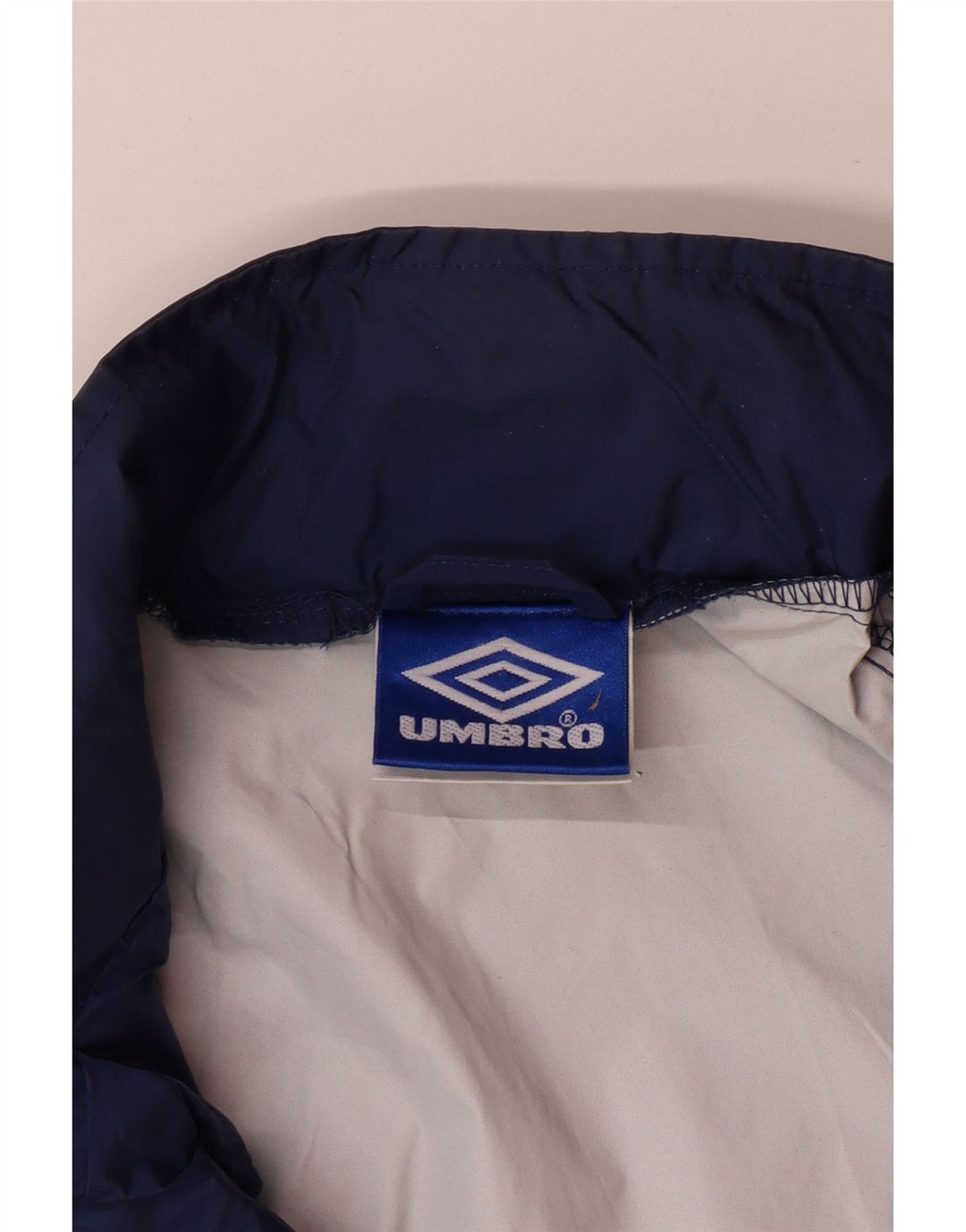 Jaqueta de chuva masculina UMBRO com capuz e ajuste solto Reino Unido 38 azul marinho médio