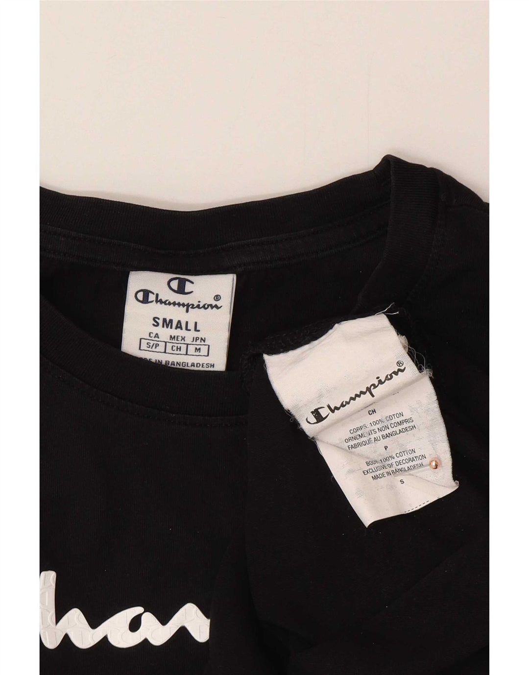 Camiseta feminina estampada Champion pequena de algodão preto