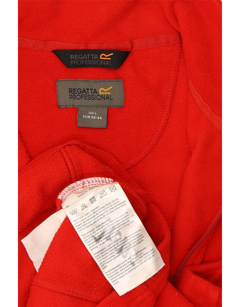 REGATTA Mens Fleece Gilet UK 40 Large Red Polyester Vintage Regatta and Second-Hand Regatta from Messina Hembry 