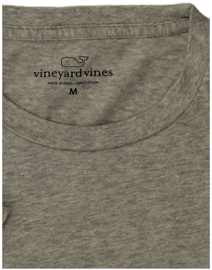 Camiseta gráfica masculina Vineyard Vines Top cinza médio algodão