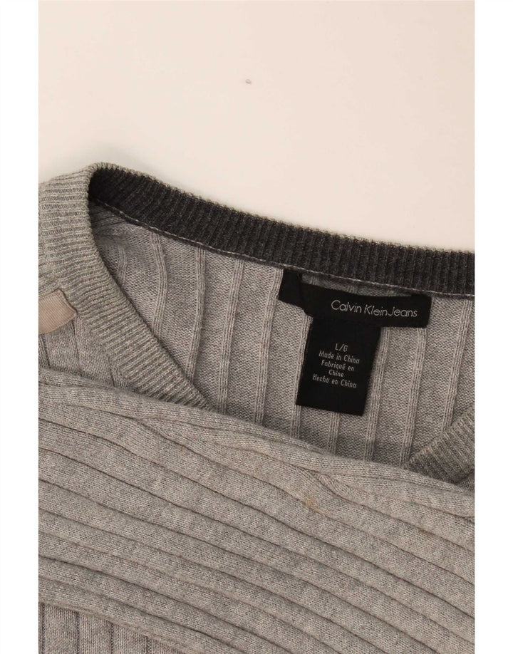 Suéter masculino Calvin Klein com decote em V grande algodão cinza