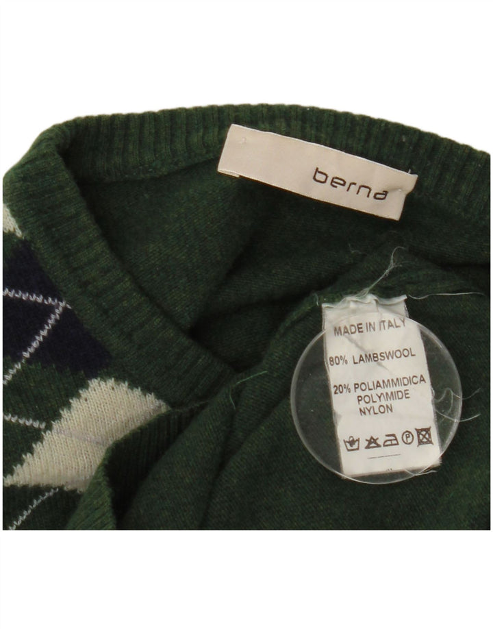 Suéter masculino Berna com gola canoa e lã diamante médio verde