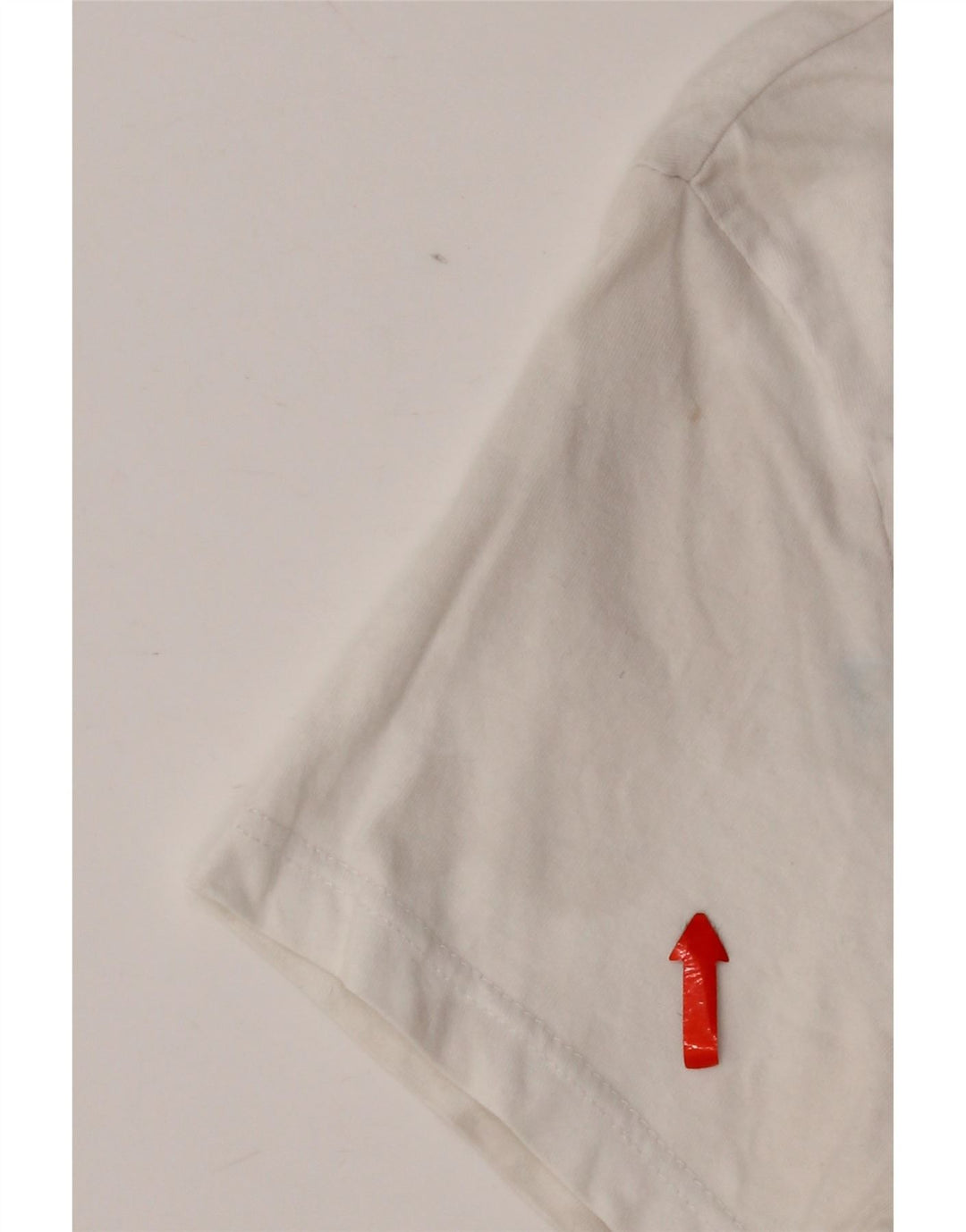 Camiseta feminina Levi's com estampa gráfica pequena branca