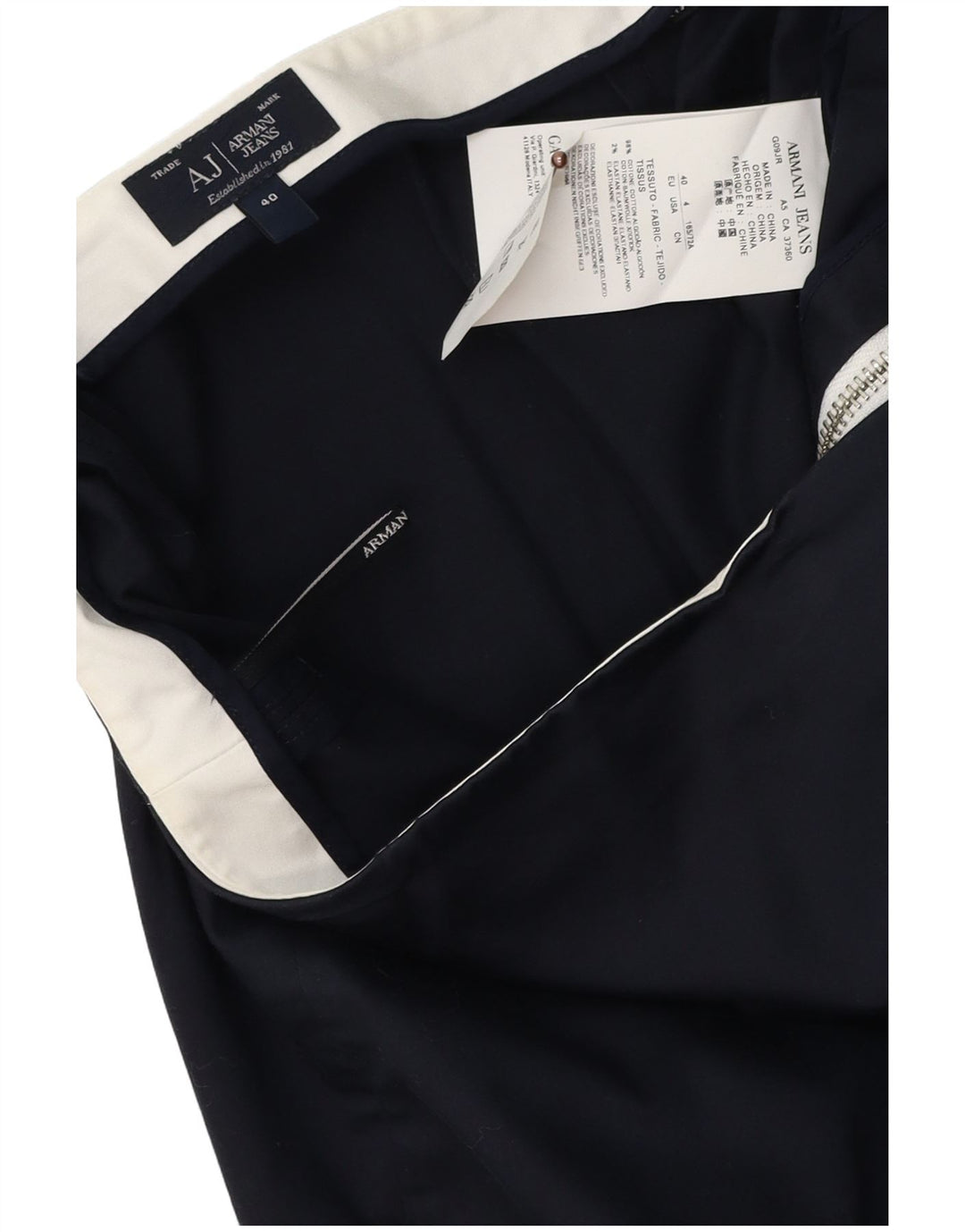 Saia reta feminina Armani EU 40 médio W30 algodão azul marinho