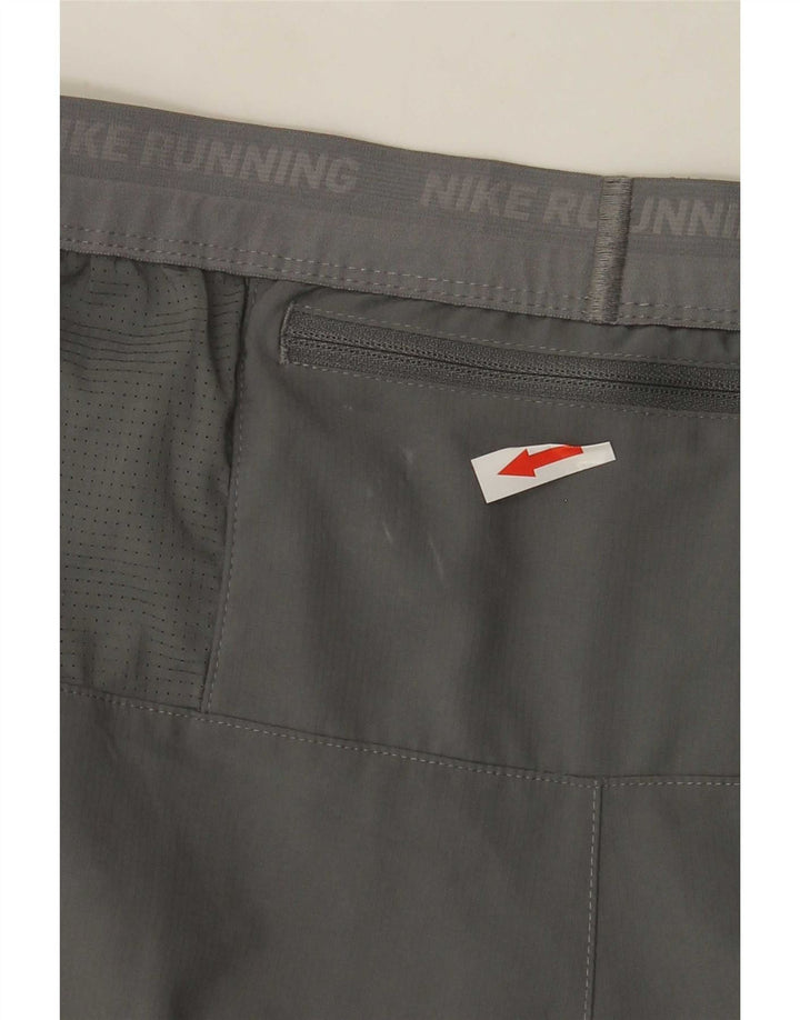 Shorts Nike Masculino Dri Fit Sport Pequeno Poliéster Cinza
