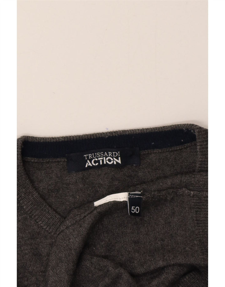 Suéter masculino Trussardi com gola redonda IT 50 cinza médio