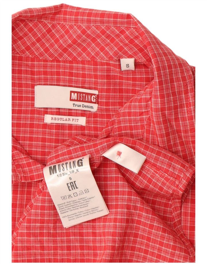 Camisa masculina MUSTANG de manga curta com ajuste regular e algodão xadrez vermelho pequeno