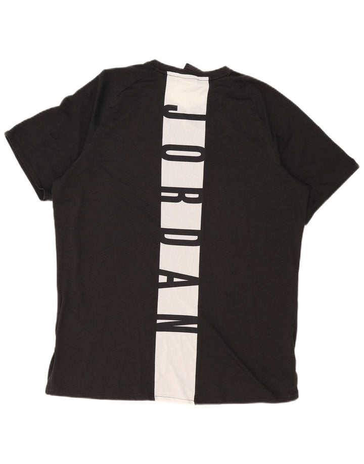 Camiseta masculina Jordan Dri Fit com estampa gráfica grande e preta em poliéster