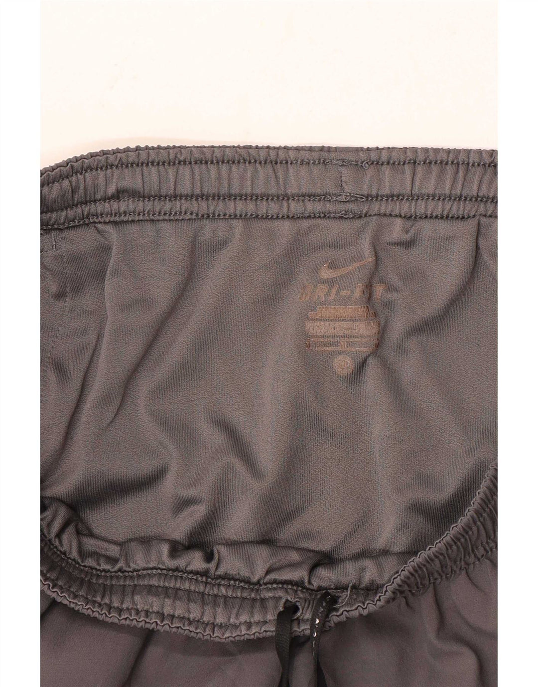 Shorts esportivos masculinos Nike Dri Fit cinza médio colorblock