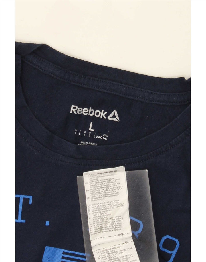 Camiseta gráfica masculina Reebok Top grande algodão azul marinho