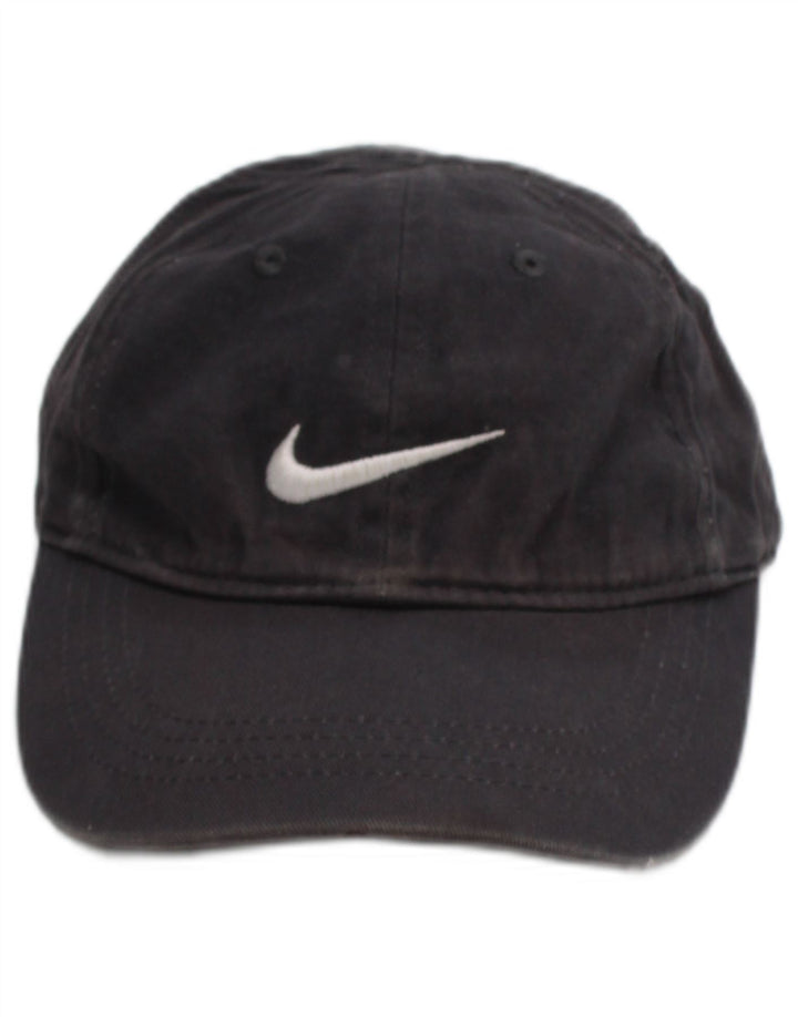 Boné de beisebol gráfico Nike Boys tamanho único preto