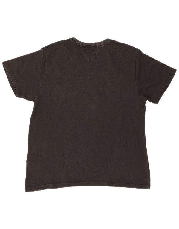 Camiseta masculina Tommy Hilfiger com estampa gráfica pequena de algodão preto