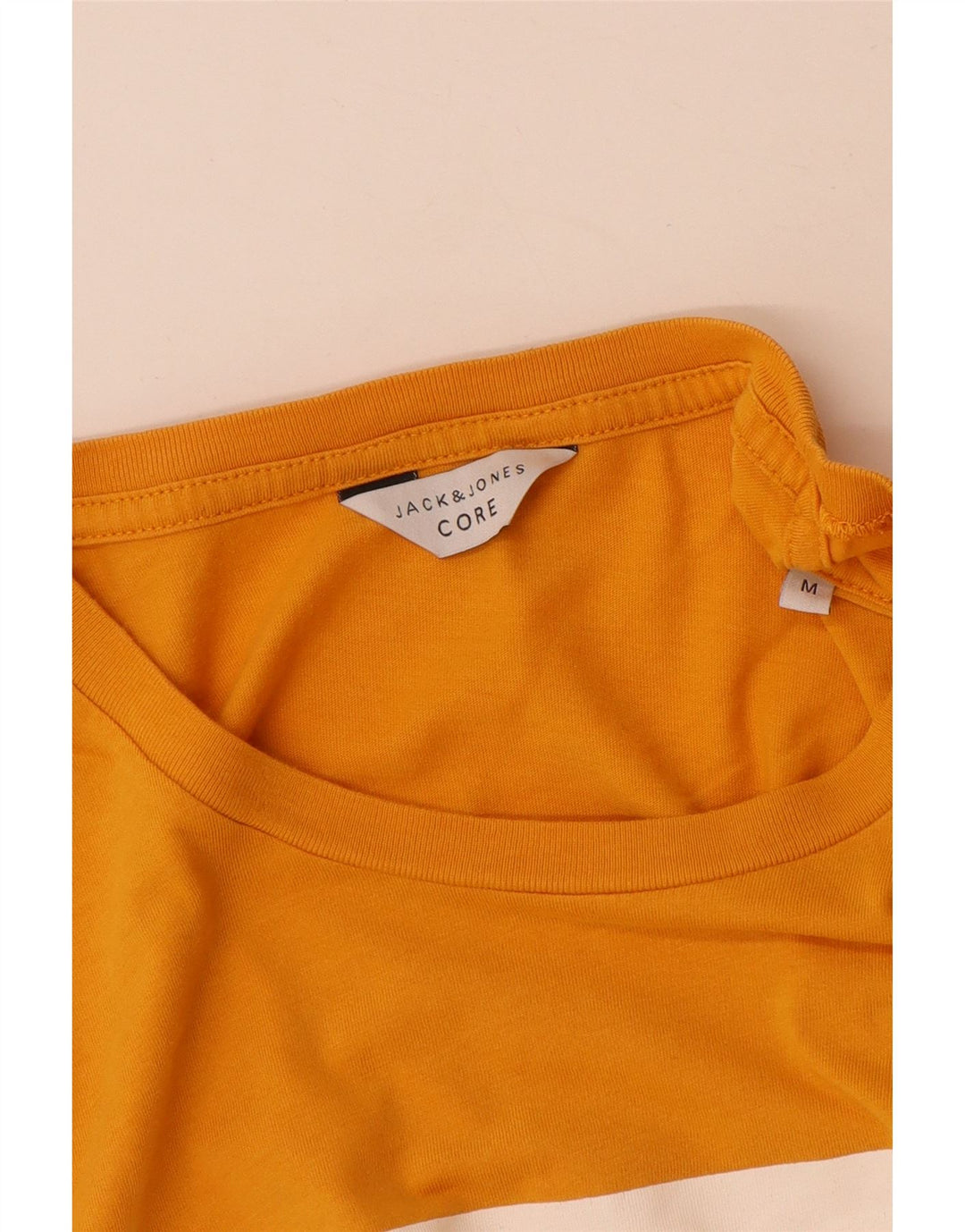 Camiseta gráfica masculina Jack & Jones Top médio algodão amarelo