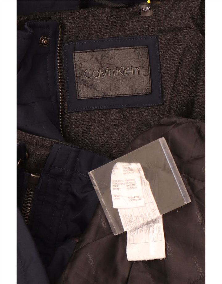 Jaqueta corta-vento masculina Calvin Klein com capuz Reino Unido 42 XL azul marinho poliéster