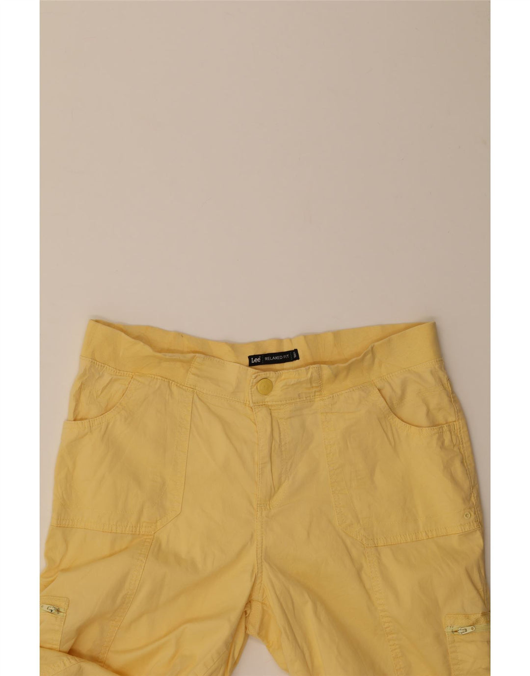 LEE Womens Relaxed Fit Bermuda Cargo Shorts US 12 Large W34 Yellow Cotton Vintage Lee and Second-Hand Lee from Messina Hembry 