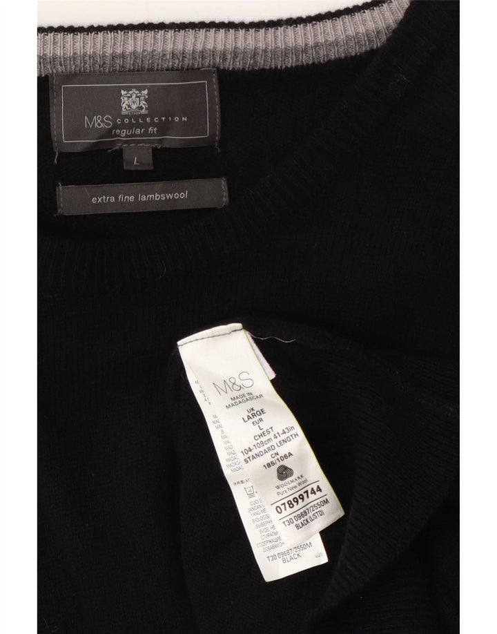 Suéter masculino Marks & Spencer com ajuste regular e gola redonda, grande lã preta