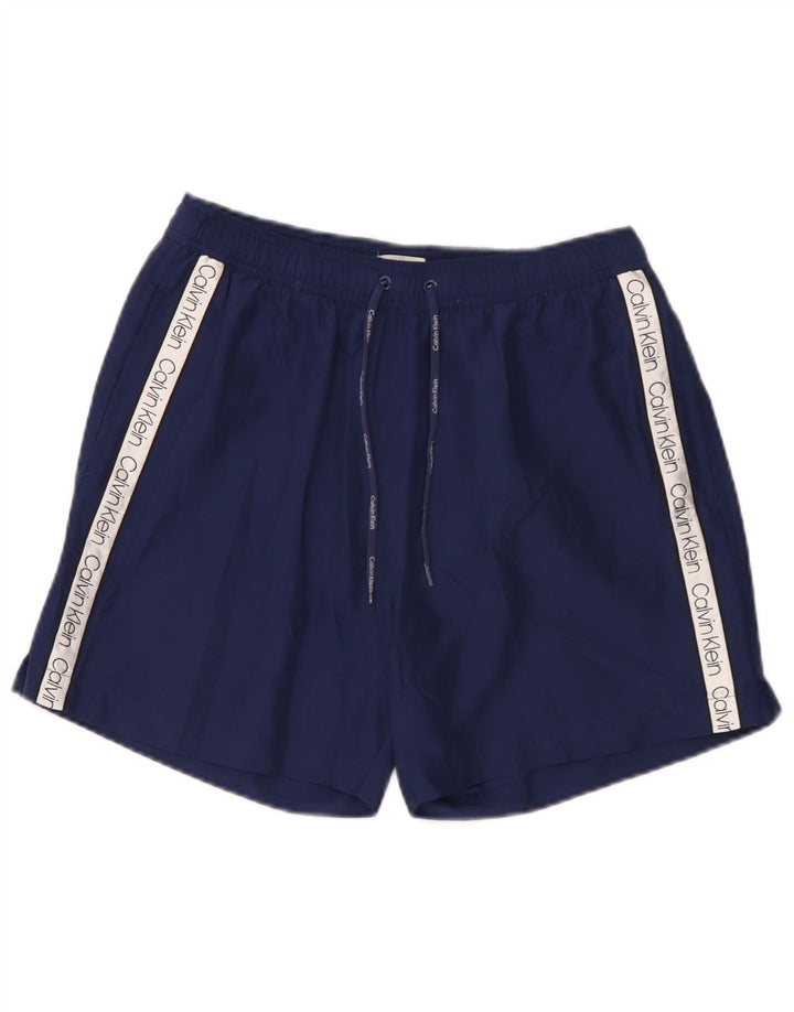 Shorts de natação masculino Calvin Klein gráfico médio azul marinho colorblock