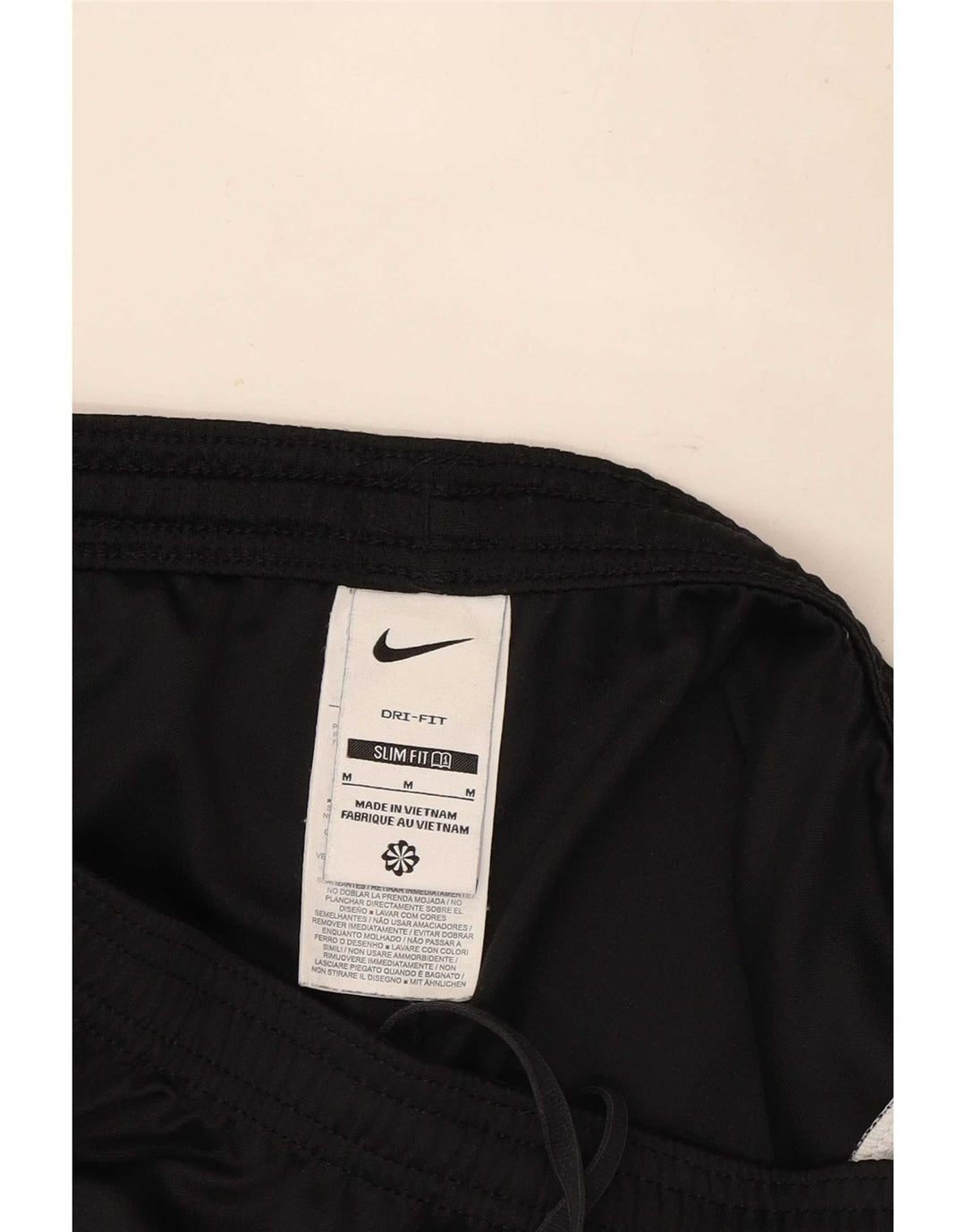 Shorts esportivos masculinos Nike Dri Fit Slim Fit médio preto colorblock poliéster
