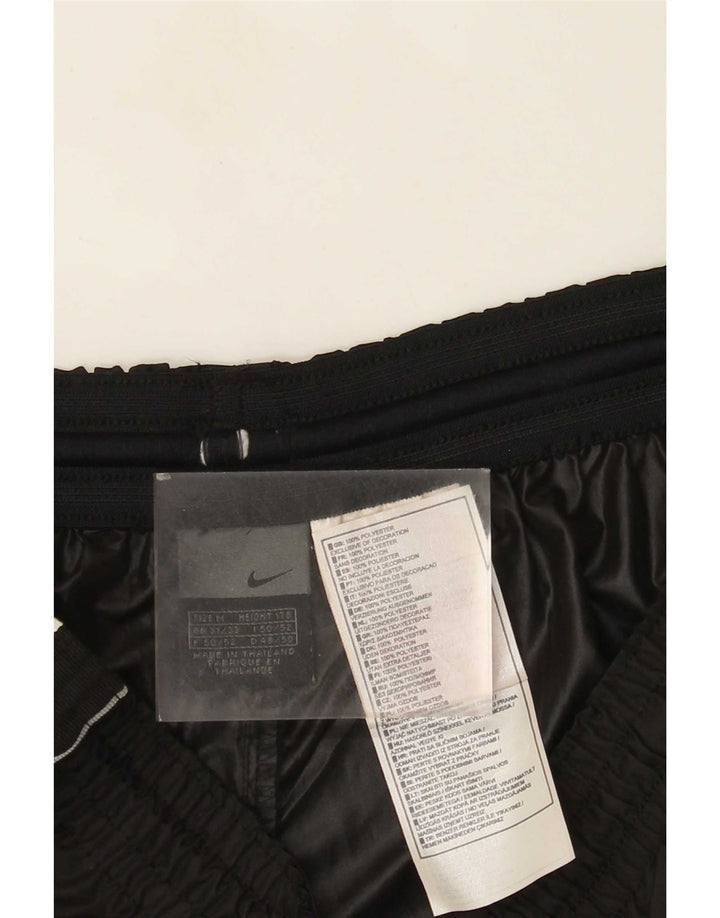Shorts esportivos masculinos Nike médio preto poliéster