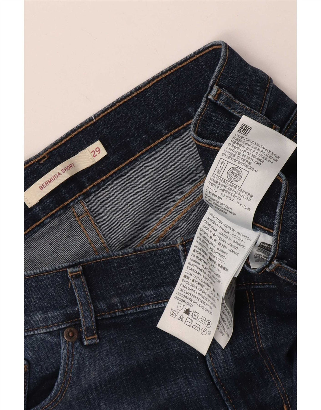 Bermuda jeans feminina Levi's W29 algodão azul médio