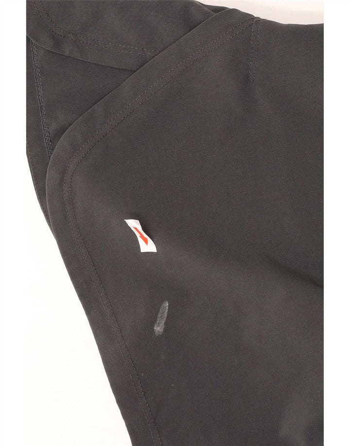 Shorts esportivos Nike masculinos Dri Fit Graphic cinza médio poliéster
