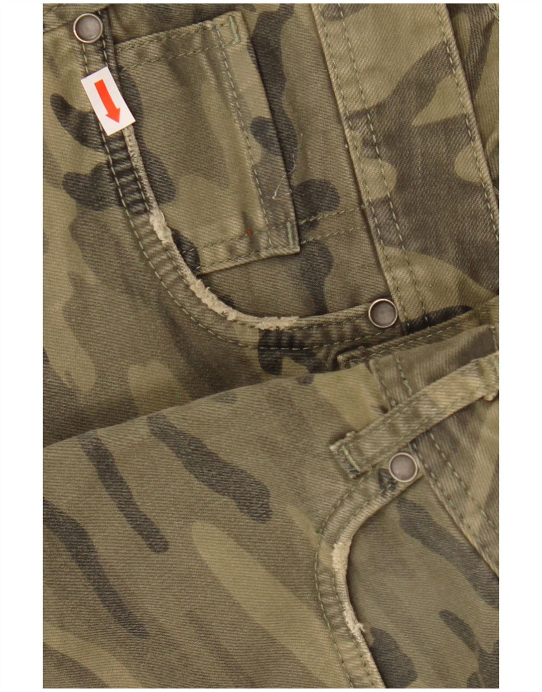 Benetton Shorts feminino casual IT 46 grande W32 cáqui camuflado algodão