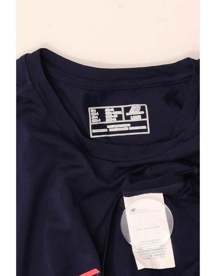 Top gráfico masculino New Balance manga comprida grande poliéster azul marinho