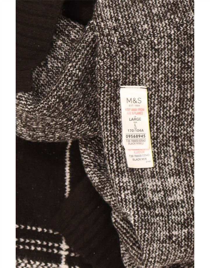 Suéter masculino Marks & Spencer com gola redonda, grande acrílico xadrez preto