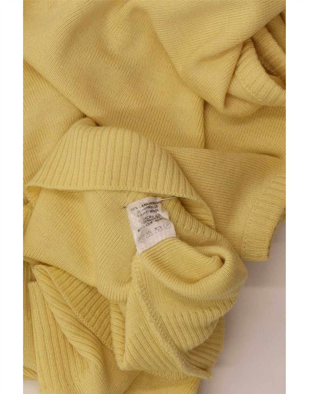 Regata masculina vintage com colete médio amarelo