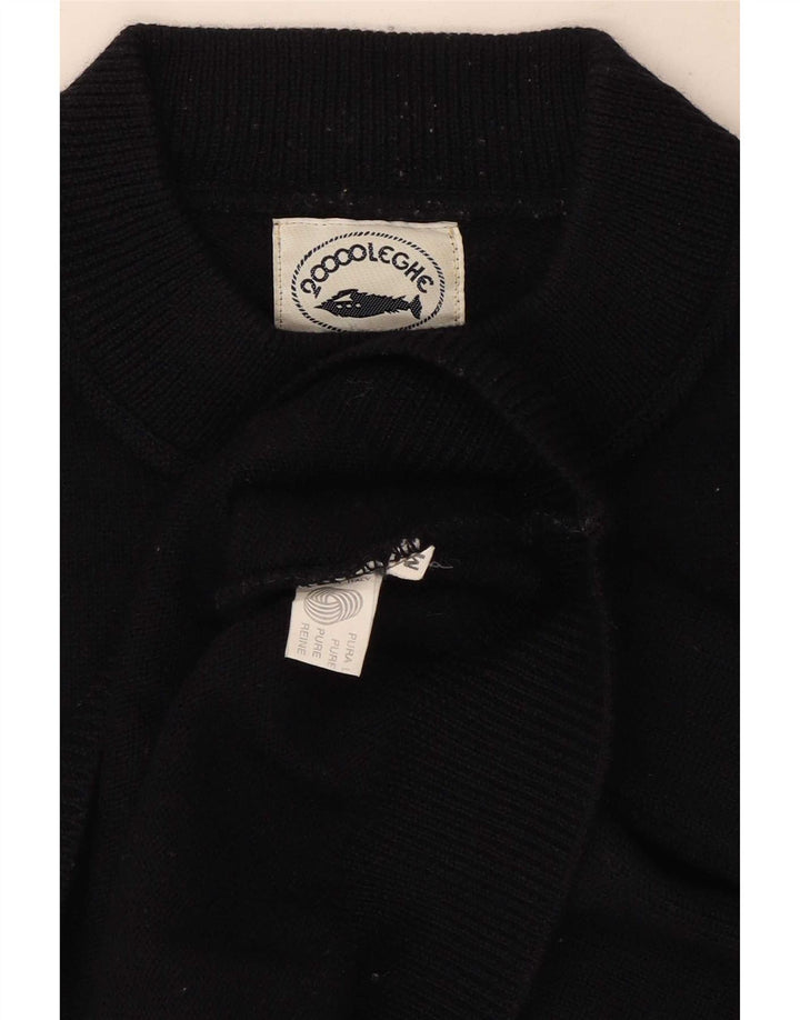 Suéter masculino vintage com gola tartaruga e lã azul marinho médio